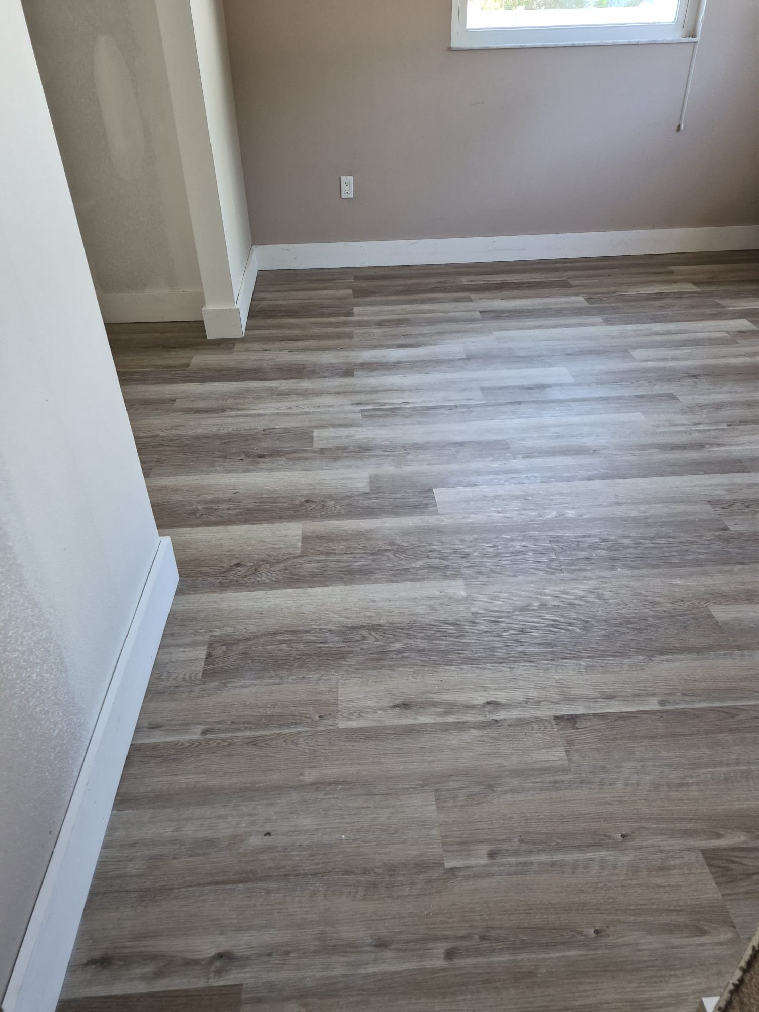 Tile floor installed by Multiservices Belloso in Manatee County, Florida